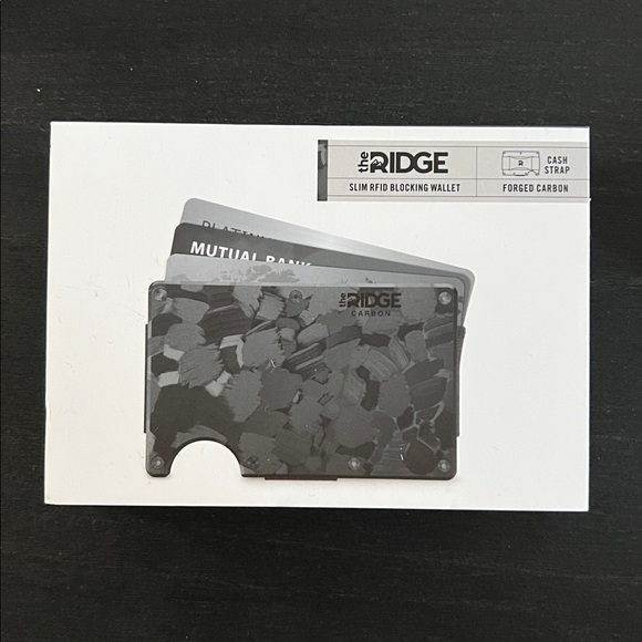 Ridge RFID Wallet, Forged Carbon w/Cash Strap, NIB, NWT - Picture 2 of 6
